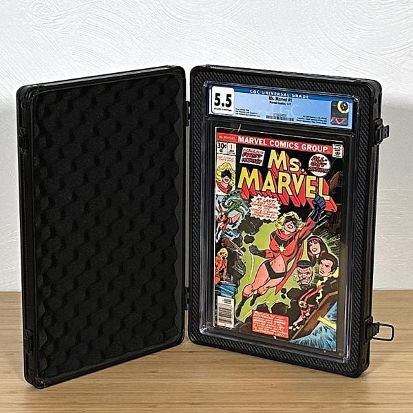 BCW GRADED COMIC LOCK CASE POWERED BY ZION - SMALL - 1 CT