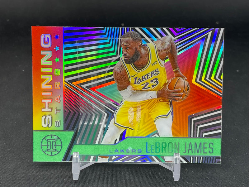 2020 PANINI ILLUSIONS - EMERALD - SHINING STARS - L. JAMES -