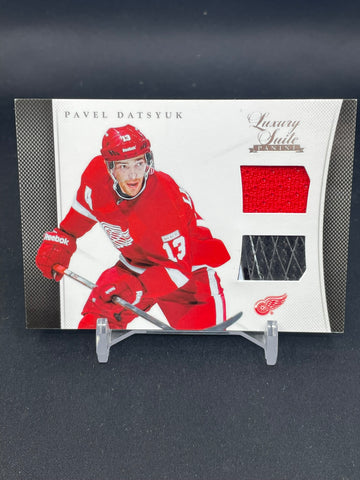 2011 PANINI LUXURY SUITE - P. DATSYUK - #21 - DUAL RELIC