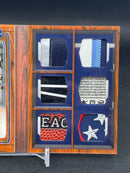 2022 PANINI PLAYBOOK - ROOKITE SIGNATURE LOCKER BOOKLET - M. WILLIS - #RSL-MW - #'D/25 - 6X RELIC - AUTOGRAPH - RC