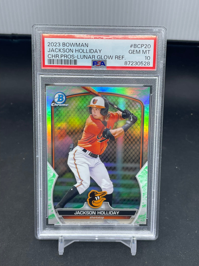 2023 TOPPS BWOMAN CHROME - LUNAR GLOW REFRACTOR - J. HOLLIDAY -