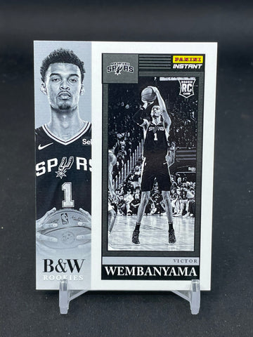 2023 PANINI INSTANT - BLACK & WHITE ROOKIES - V. WEMBANYAMA - #BW-1 - #'D/326 - RC
