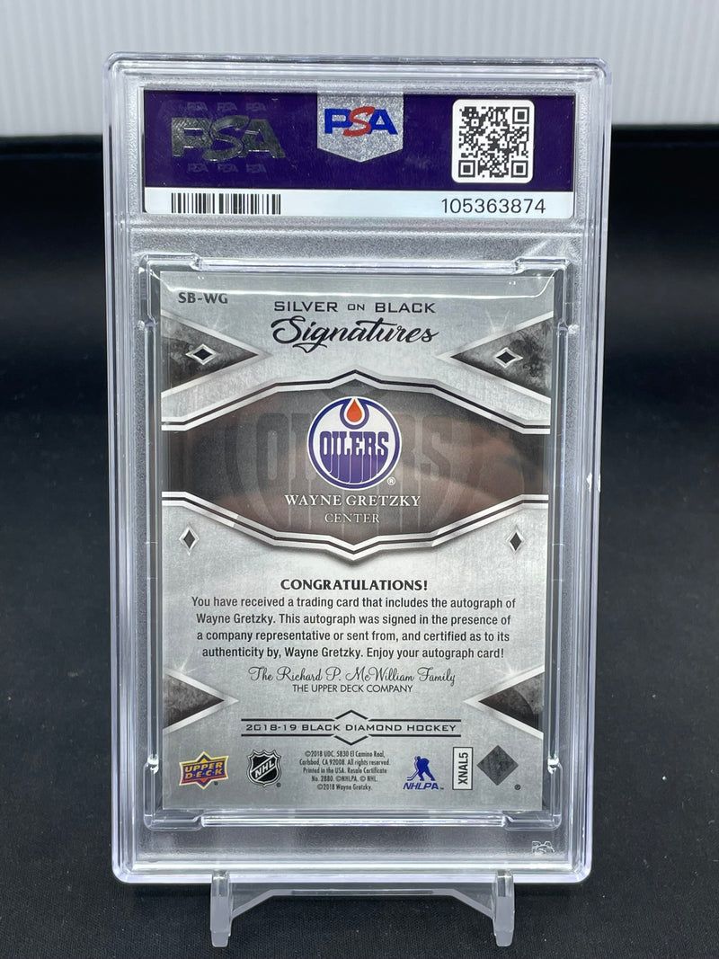 2018 UPPER DECK BLACK DIAMOND - SILVER ON BLACK SIGNATURE - W. GRETZKY - #SB-WG - #'D/10 - AUTOGRAPH - PSA 8