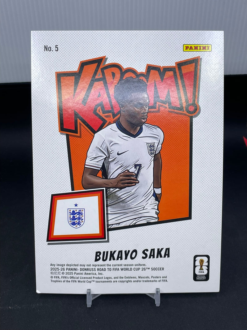 2025 PANINI DONRUSS ROAD TO WORLD CUP - JUMBO CARD - KABOOM! - B. SAKA -