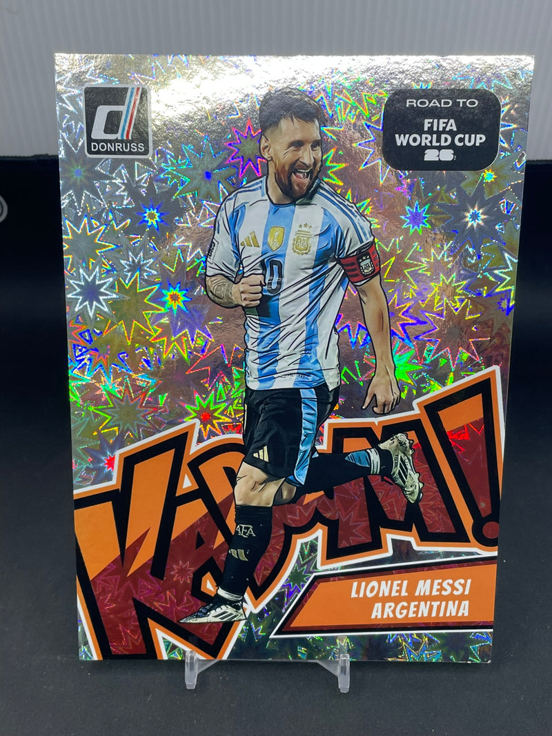 2025 PANINI DONRUSS ROAD TO FIFA WORLD CUP - JUMBO CARD - KABOOM! - L. MESSI -