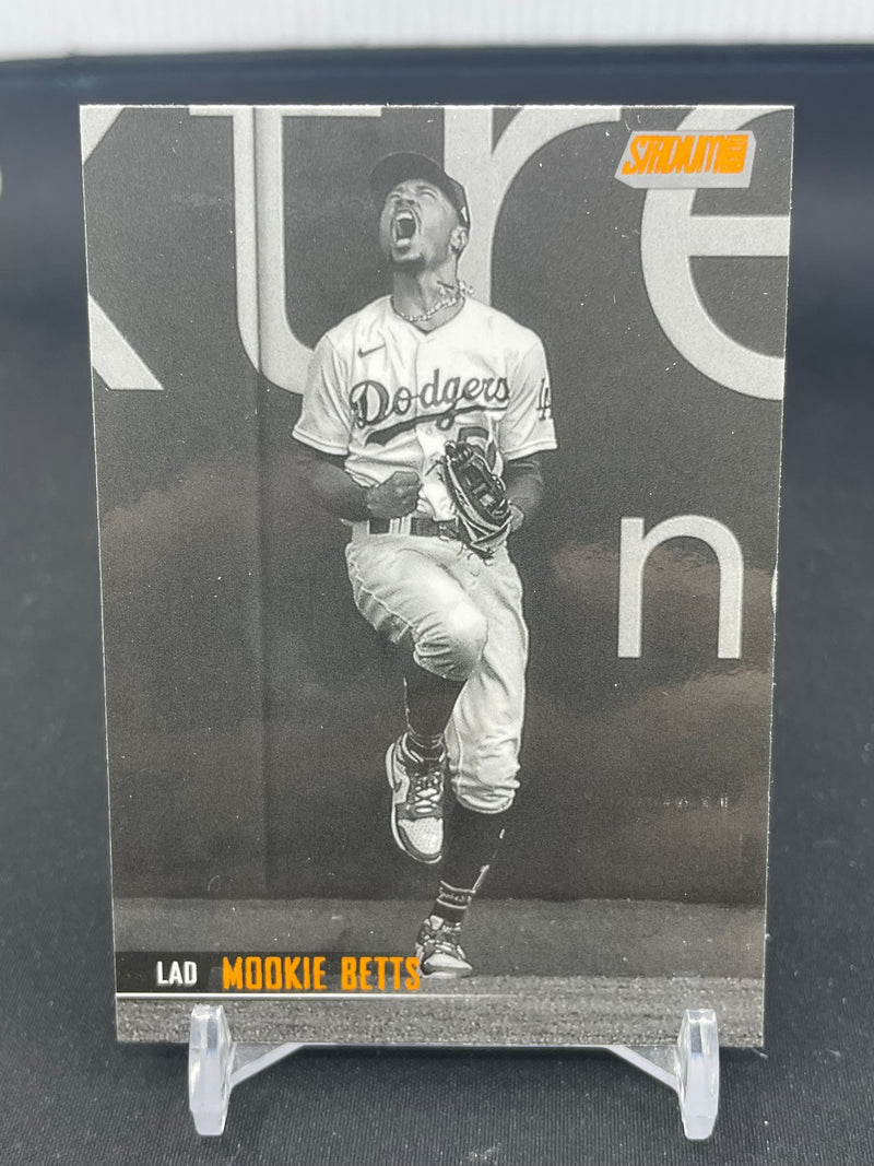 2021 TOPPS STADIUM CLUB - BLACK AND WHITE - M. BETTS -