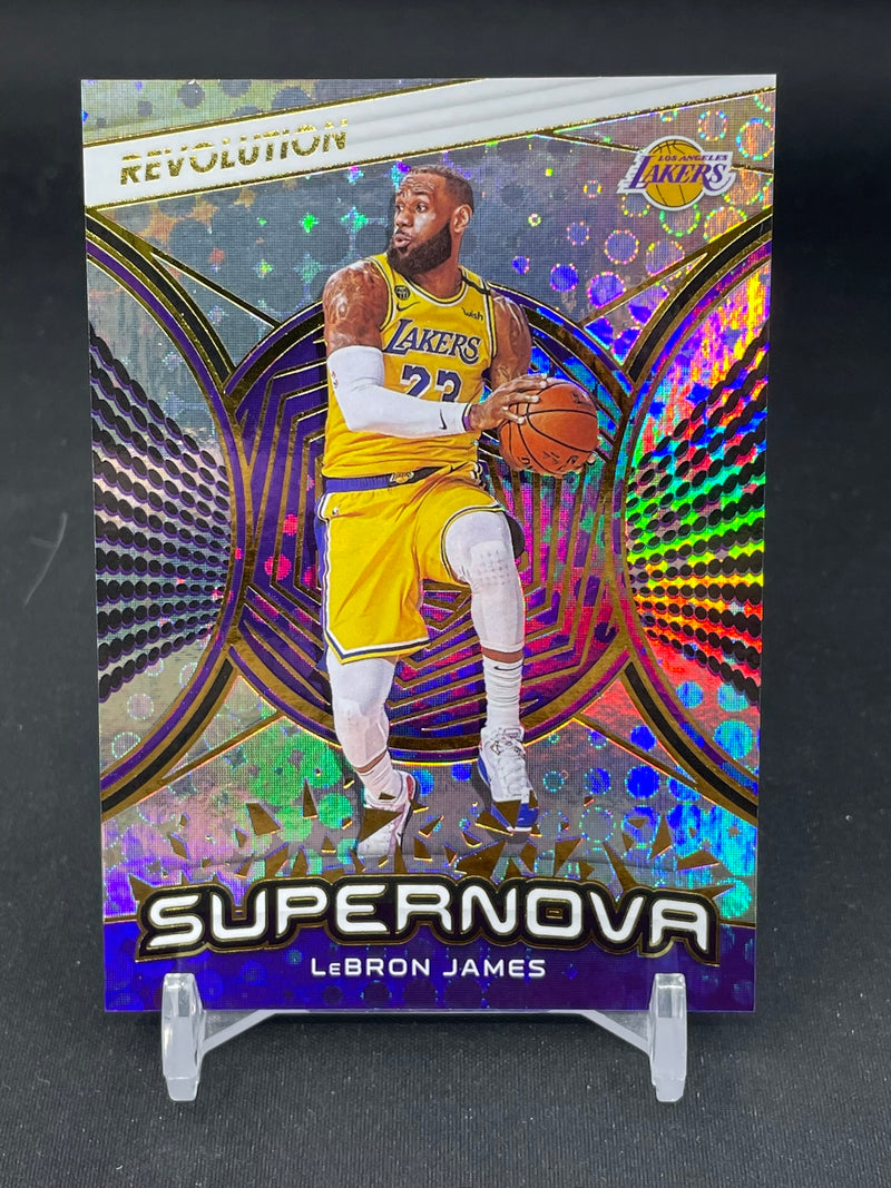 2020 PANINI REVOLUTION - SUPERNOVA - L. JAMES -