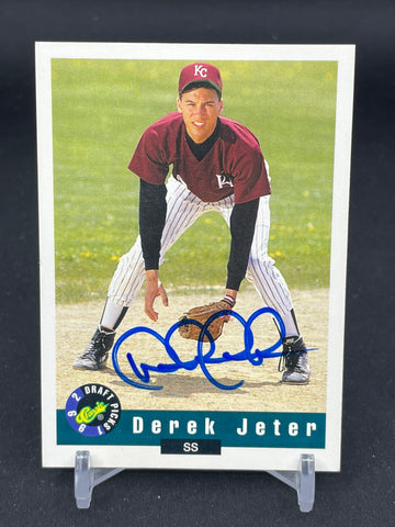 1992 CLASSIC GAMES - DRAFT PICKS - D. JETER - #6 - IP AUTOGRAPH
