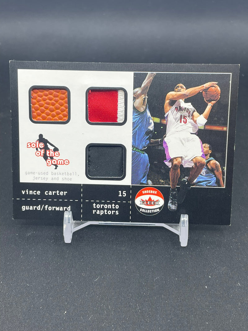 2001 FLEER SHOEBOX COLLECTION - SOLE OF THE GAME - V. CARTER -