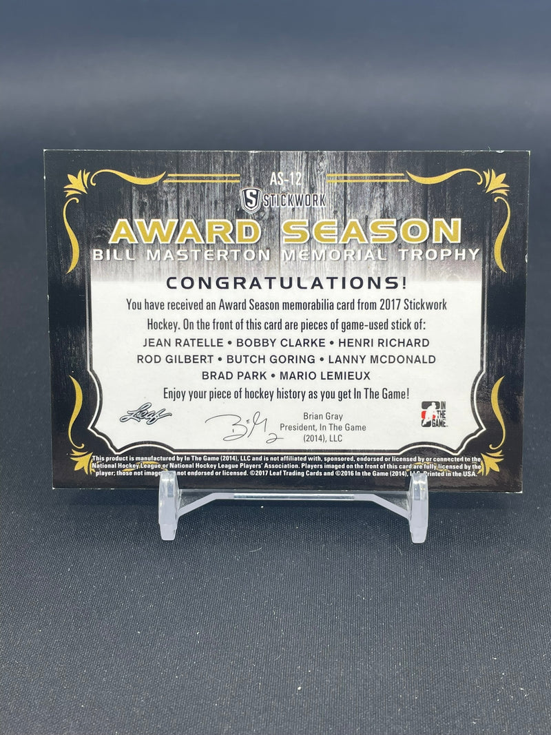 2014 LEAF IN THE GAME - STICKWORK - AWARD SEASON - BILL MASTERTTON MEMORIAL TROPHY - J. PATELLE / H. RICHARD / B. GORING / B. PARK / B. CLARKE / R. GILBERT / L. MCDONALD / M. LEMIEUX - #AS-12 = #'D/12 - 8X STICK RELIC
