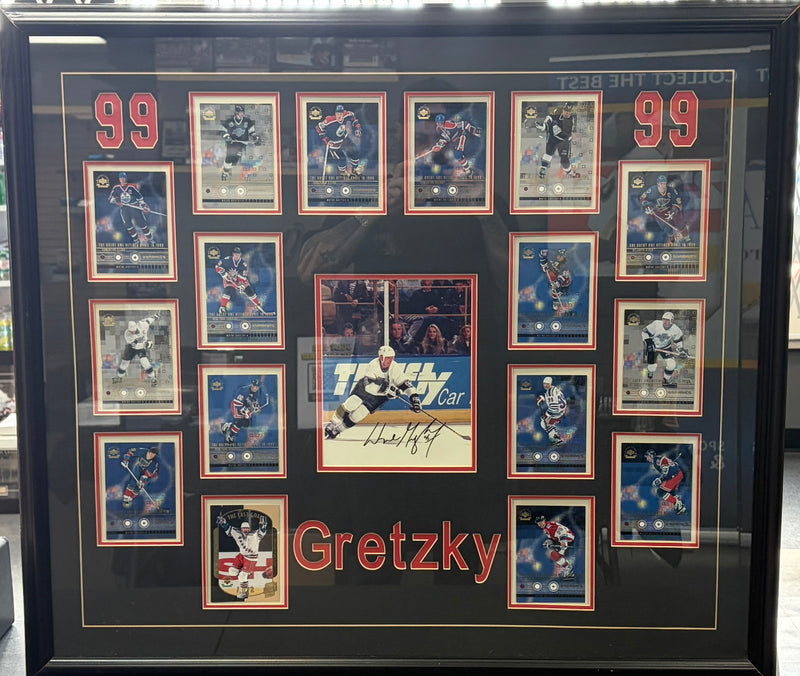 WAYNE GRETZKY AUTOGRAPHED CARD FRAME DISPLAY (SHIPPING NOT AVAILABLE)