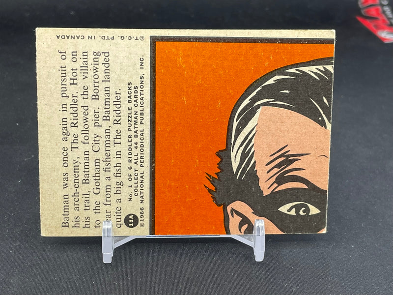 1966 O-PEE-CHEE BATMAN - LANDING A BIG ONE -