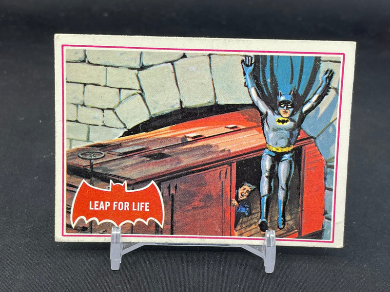1966 O-PEE-CHEE BATMAN - LEAP FOR LIFE -