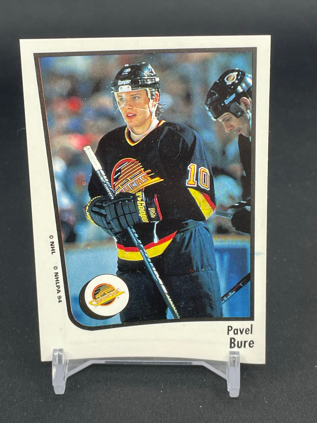 Sticker 28: Bernie Nicholls - Panini NHL Hockey 1994-1995