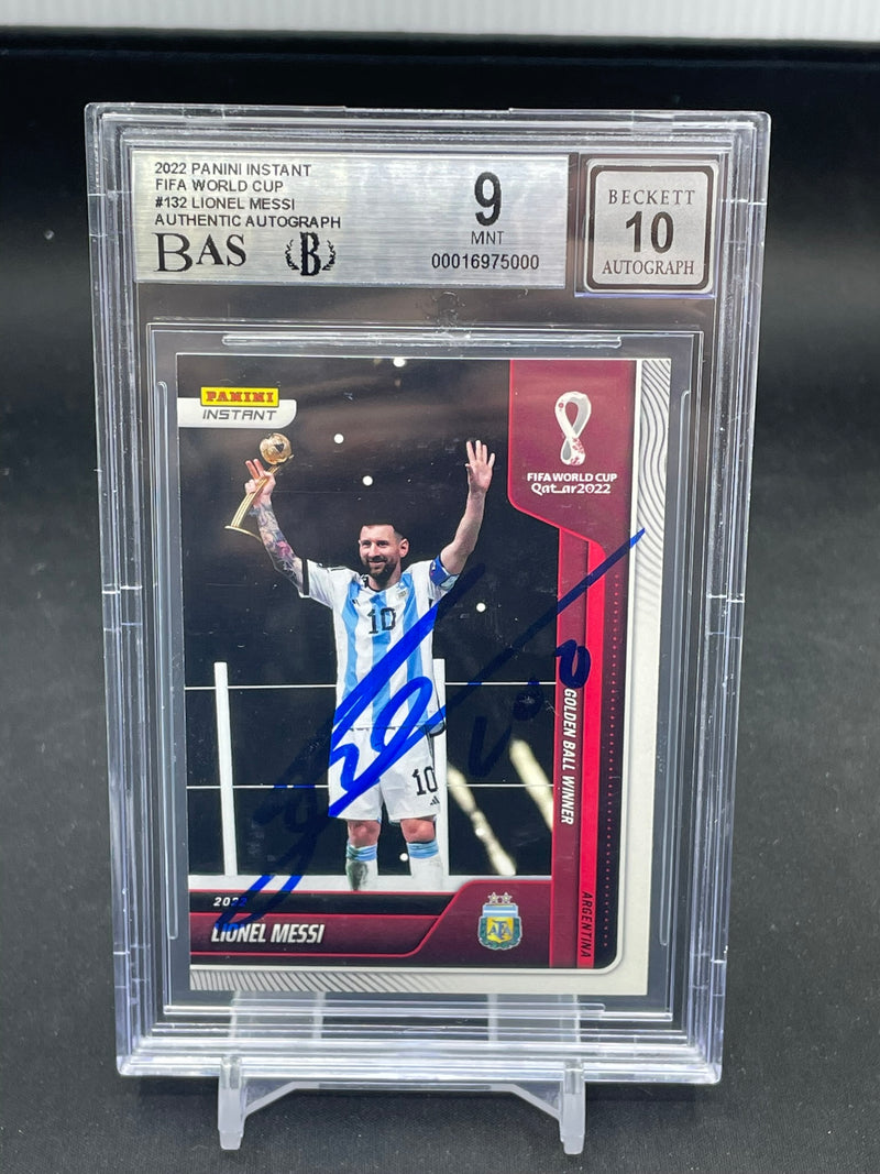 2022 PANINI INSTANT - FIFA WORLD CUP - L. MESSI - #132 - #'D/6262 - BGS 9 - AUTOGRAPH 10