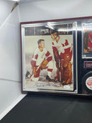 MR HOCKEY. GORDIE HOWE AUTOGRAPHED DISPLAYED - JSA AUTHENTICATED