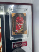 MR HOCKEY. GORDIE HOWE AUTOGRAPHED DISPLAYED - JSA AUTHENTICATED