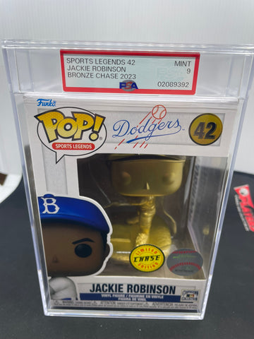 GRADED FUNKO - SPORTS LEGENDS 42 - BRONZE CHASE - JACKIE ROBINSON - PSA 9