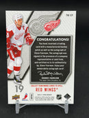 2010 UPPER DECK SP GAME USED - TEAM MARKS - S. YZERMAN - #TM-SY - #'D/50 - RELIC - AUTOGRAPH