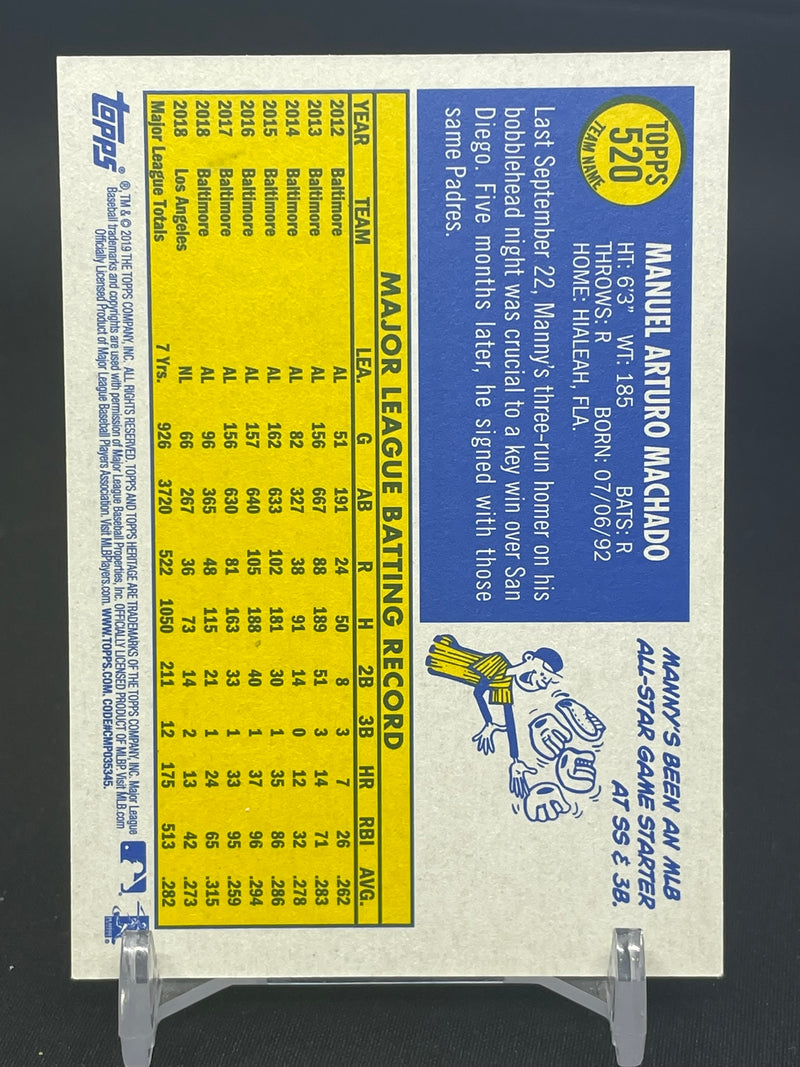 2019 TOPPS HERITAGE - TEAM NAME - M. MACHADO -
