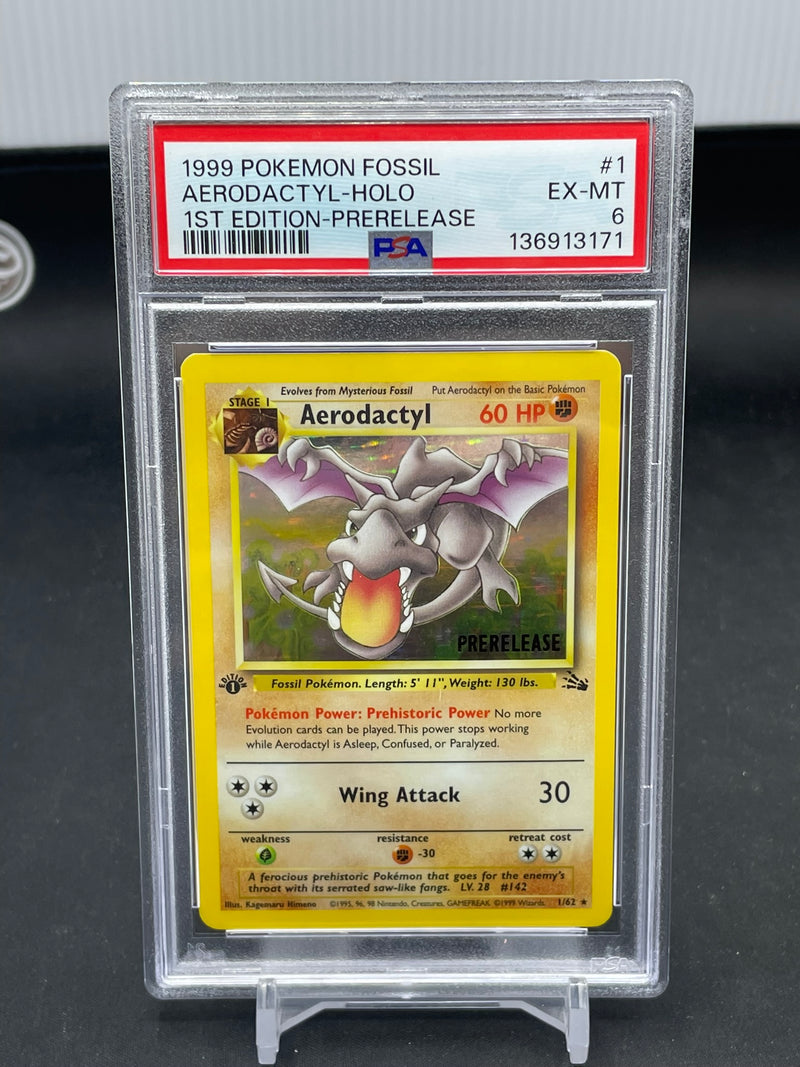 POKEMON - 1ST EDITION FOSSIL - AERODACTYL - PRERELEASE HOLO -