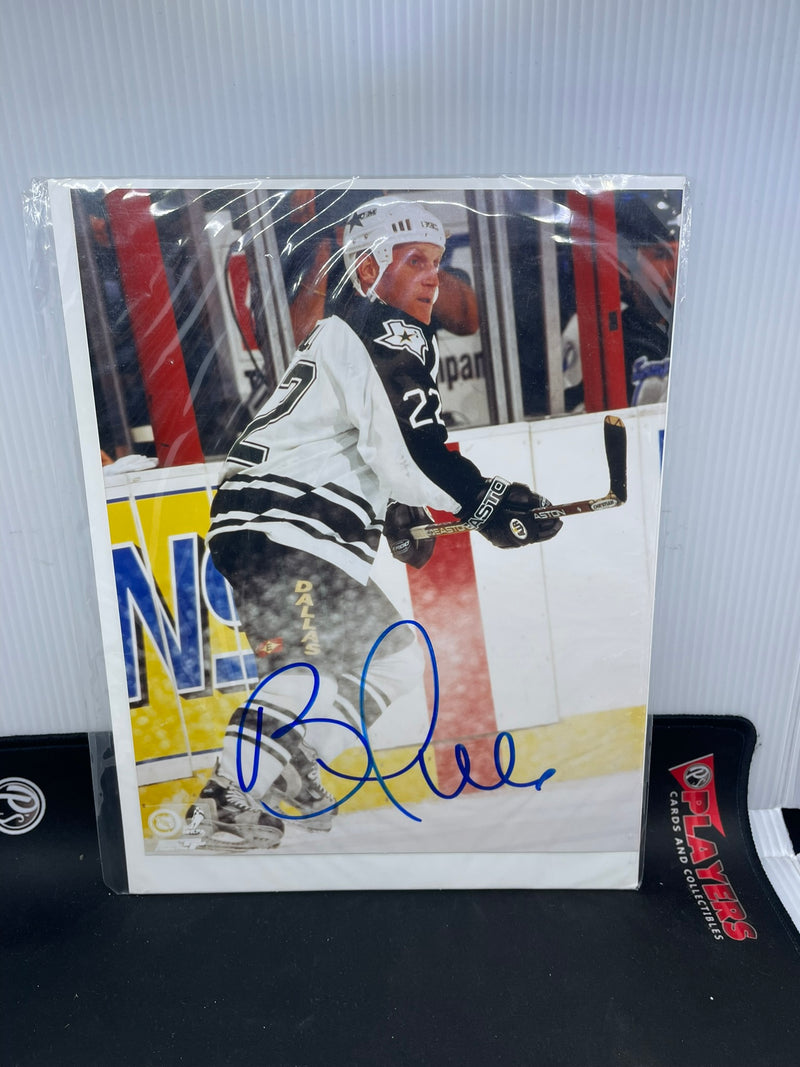 BRETT HULL AUTOGRAPHED AUTHENTICATED PHOTO
