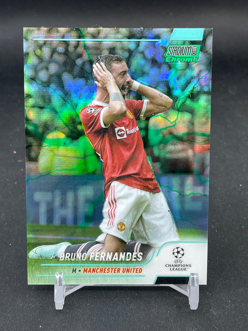 2022 TOPPS STADIUM CLUB CHROME - AQUA GREEN ELECTRIC REFRACTOR - B. FERNANDES - #18 - #'D/199