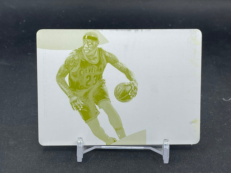 2014 PANINI IMMACULATE - DUAL MEMORABILIA PRINTING PLATE - YELLOW PLATE - L. JAMES - #18 - #'D/1