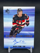 2015 UPPER DECK SP AUTHENTIC - SIGN OF THE TIMES - M. STONE -