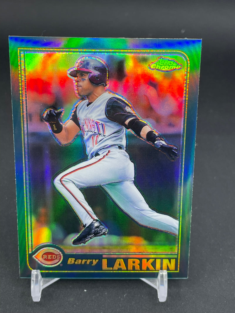 2001 TOPPS CHROME - REFRACTOR - B. LARKIN -
