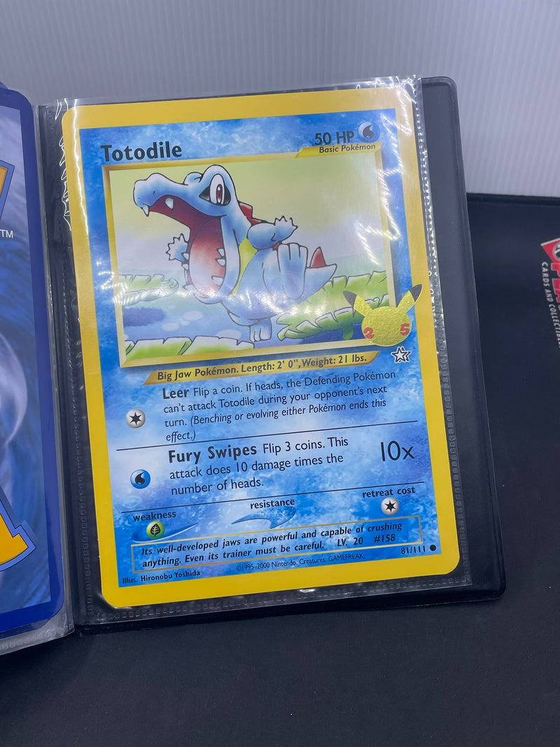 POKEMON CELEBRATIONS JUMBO CARD COLLECTION WITH BINDER