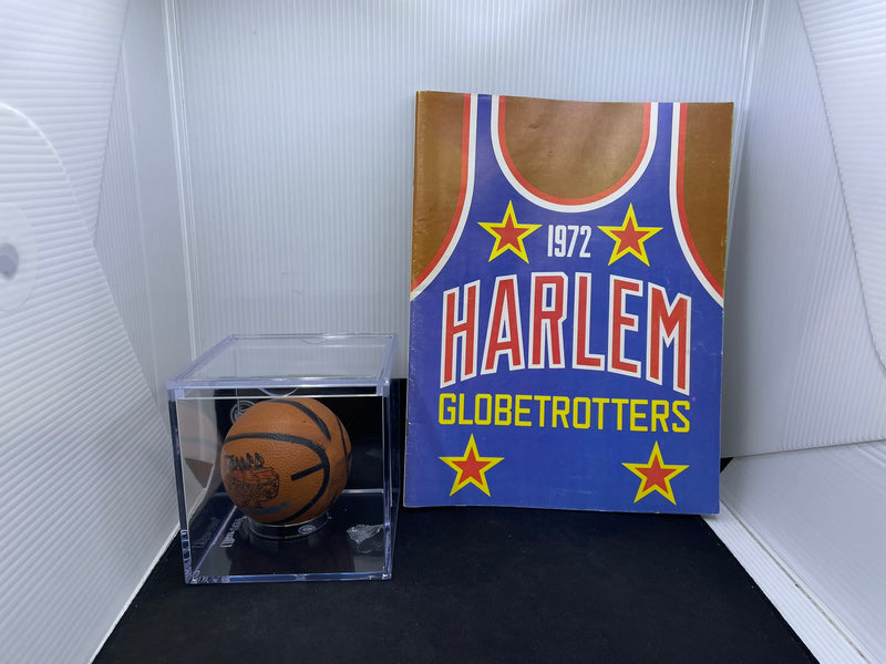 1972 HARLEM GLOBETROTTERS PROGRAM WITH SOUVENIR BALL