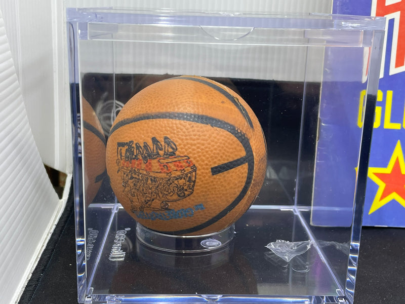1972 HARLEM GLOBETROTTERS PROGRAM WITH SOUVENIR BALL
