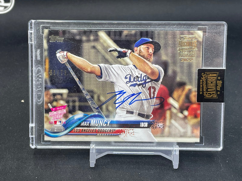 2022 TOPPS ARCHIVES SIGNATURE SERIES - M. MUNCY - #US255 - #'D/73 - AUTOGRAPH