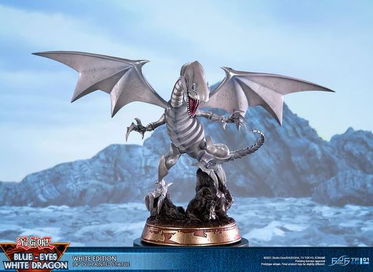 YU-GI-OH! BLUE-EYES WHITE DRAGON PVC STATUE *EXCLUSIVE WHITE EDITION*