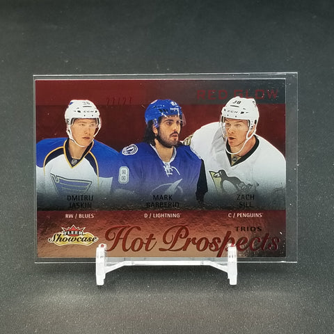2013 FLEER SHOWCASE - RED GLOW - FLEER SHOWCASE - HOT PROSPECTS TRIOS - D. JASKIN / M. BARBERIO / Z. SILL - #119 - #'D/27