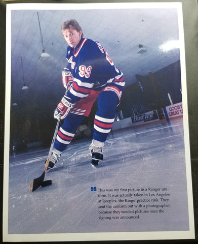 W.GRETZKY - PHOTO IN RANGERS UNIFORM - 8X10 PHOTO
