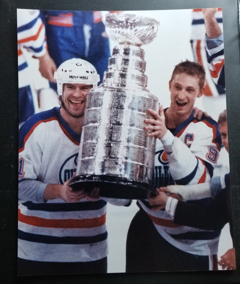 STANLEY CUP - W. GRETZKY/ M. MESSIER - 8X10 PHOTO
