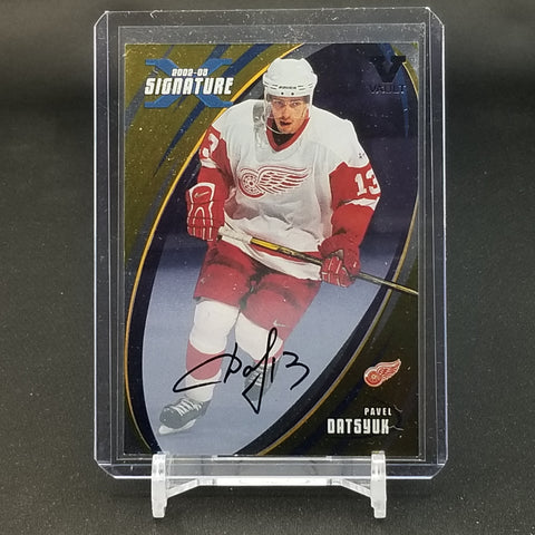 2003 IN THE GAME VAULT - GOLD - P. DATSYUK - #166 - AUTOGRAPH