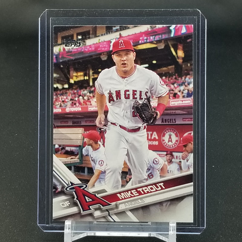2017 TOPPS SERIES ONE - M. TROUT -