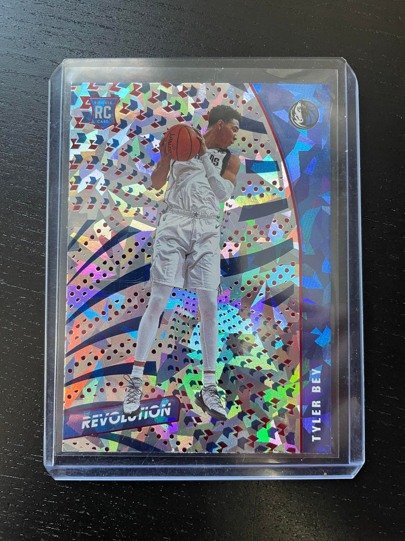 2020 PANINI REVOLUTION - NEW YEAR - T. BEY -