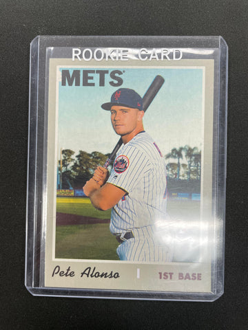 2019 TOPPS HERITAGE - P. ALONSO - #519 - RC