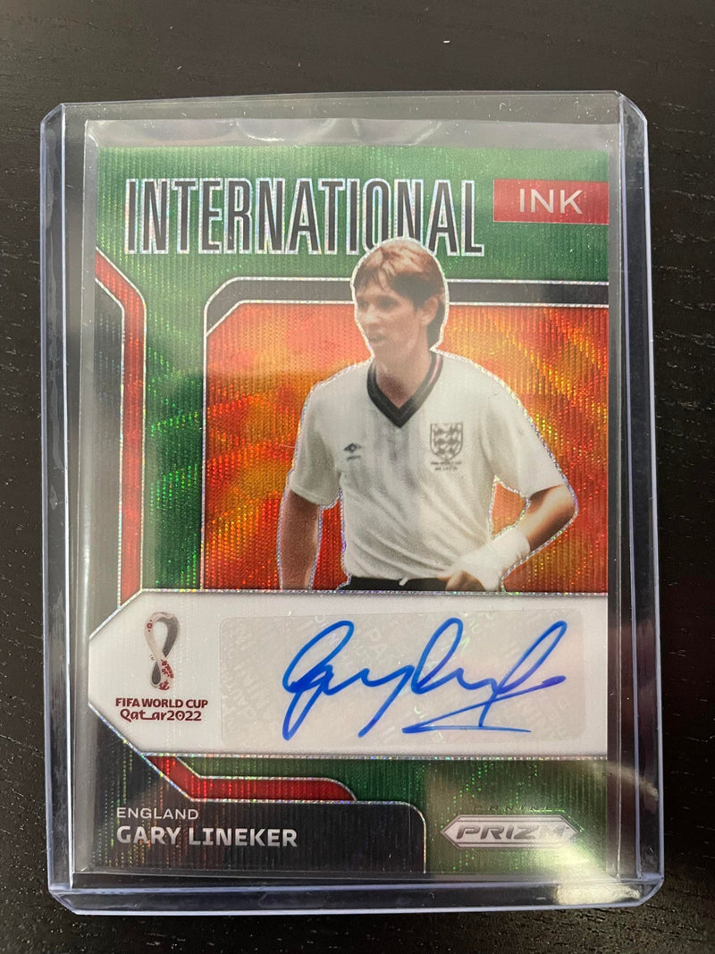 2022 PANINI PRIZM WORLD CUP - INTERNATIONAL INK - GREEN WAVE PRIZM - G. LINEKER -