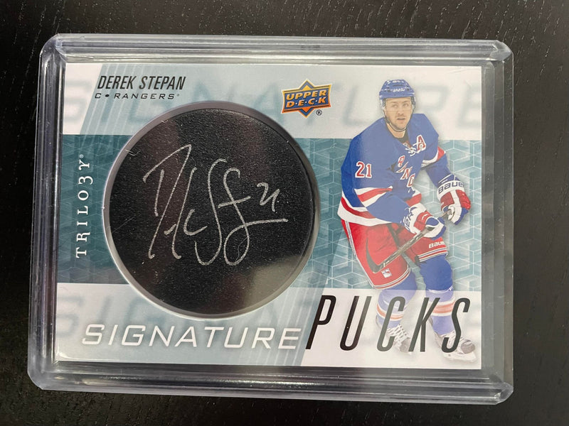 2016 UPPER DECK TRILOGY - SIGNATURE PUCKS - D. STEPAN -