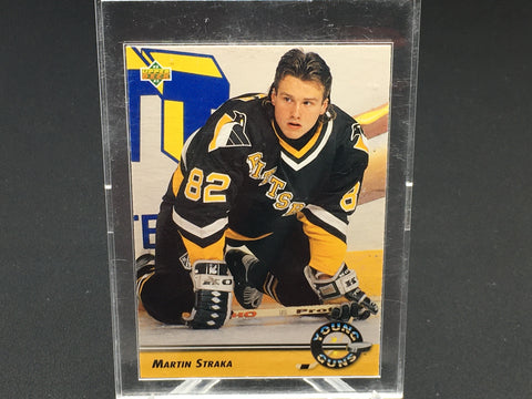 1992 UPPER DECK - YOUNG GUNS - M. STRATA - #559 - RC