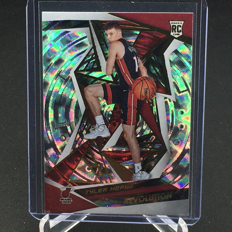 2019 PANINI REVOLUTION - FRACTAL - T. HERRO -