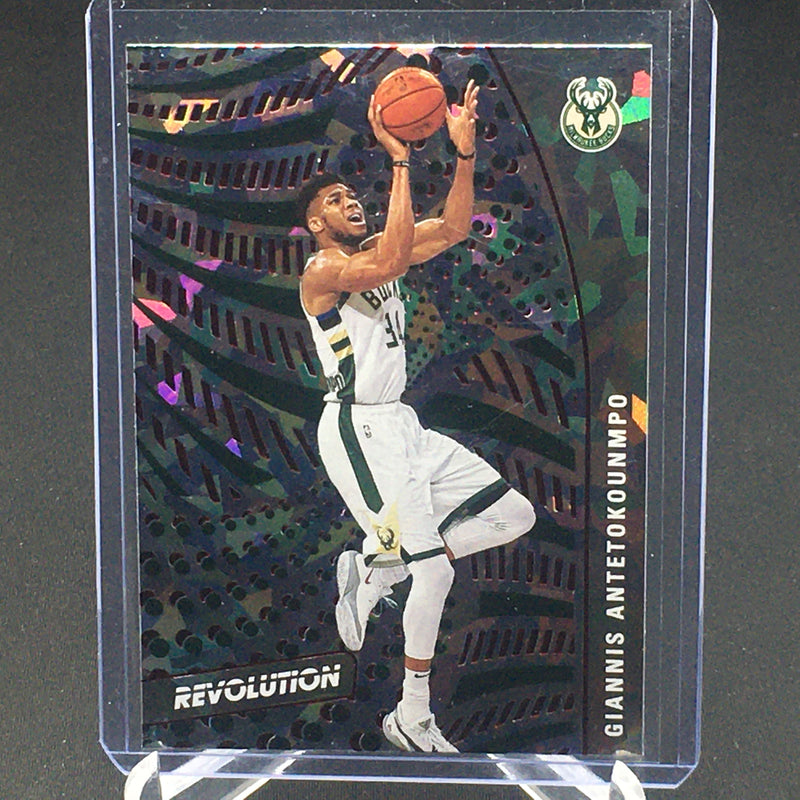 2020 PANINI REVOLUTION - CHINESE NEW YEAR - G. ANTETOKOOUNMPO -