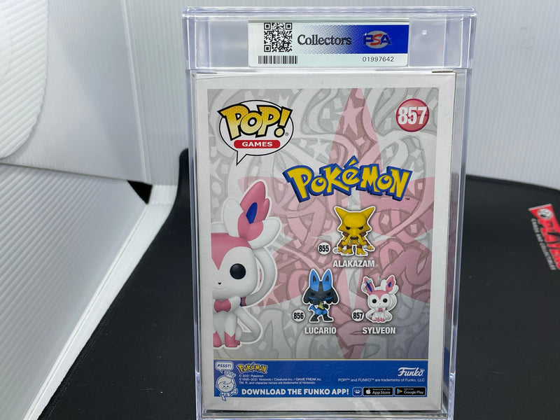 GRADED FUNKO - GAMES 857 - SYLVEON - PSA 9