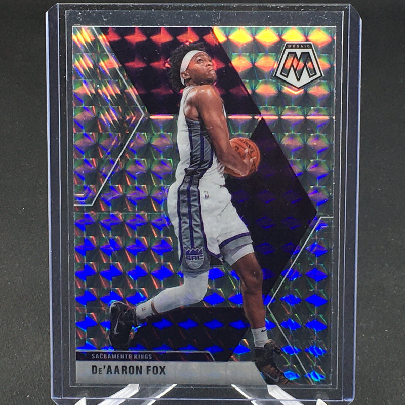 2019 PANINI MOSAIC - SILVER MOSAIC PRIZM - D. FOX -