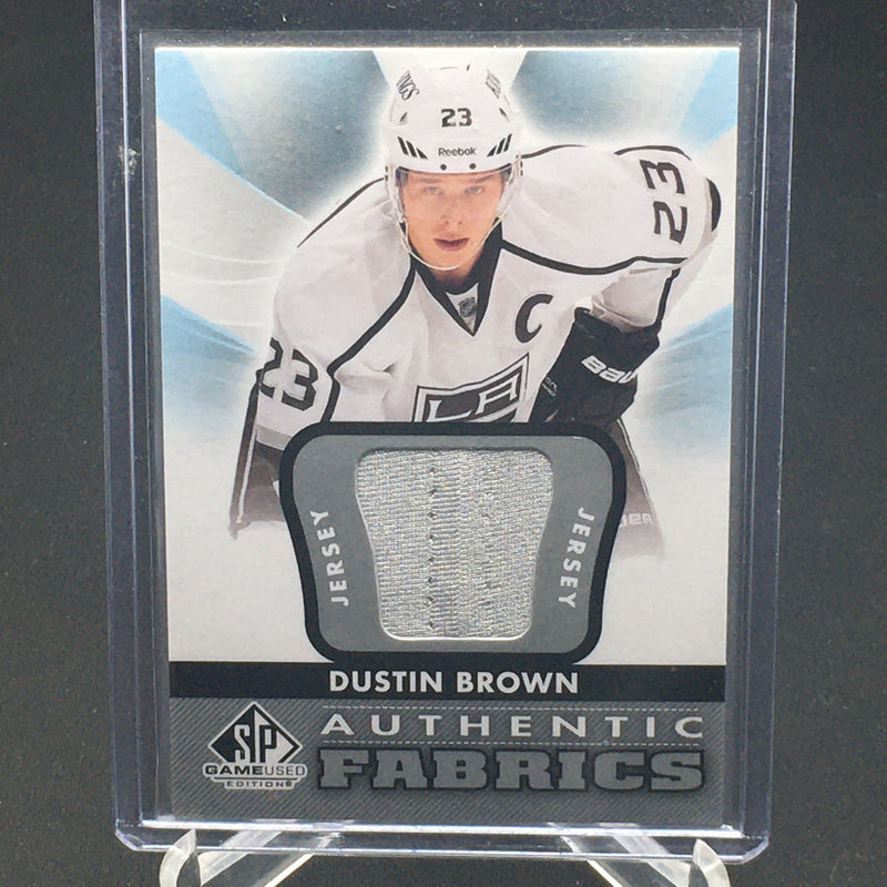 2012 UPPER DECK SP GAME USED - AUTHENTIC FABRICS - D. BROWN -